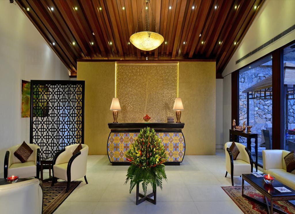 Hotel Golden Tulip Srinagar Extérieur photo