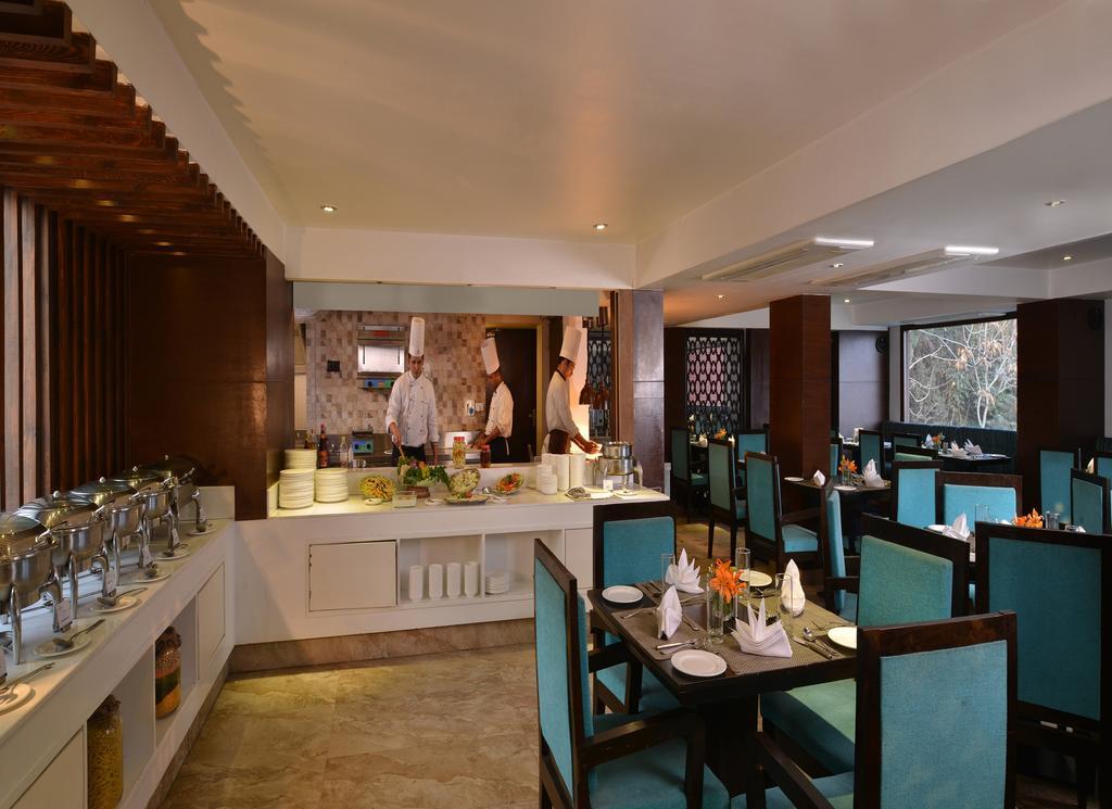 Hotel Golden Tulip Srinagar Extérieur photo